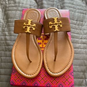 Flat leather Everly style Tory Burch sandals never used